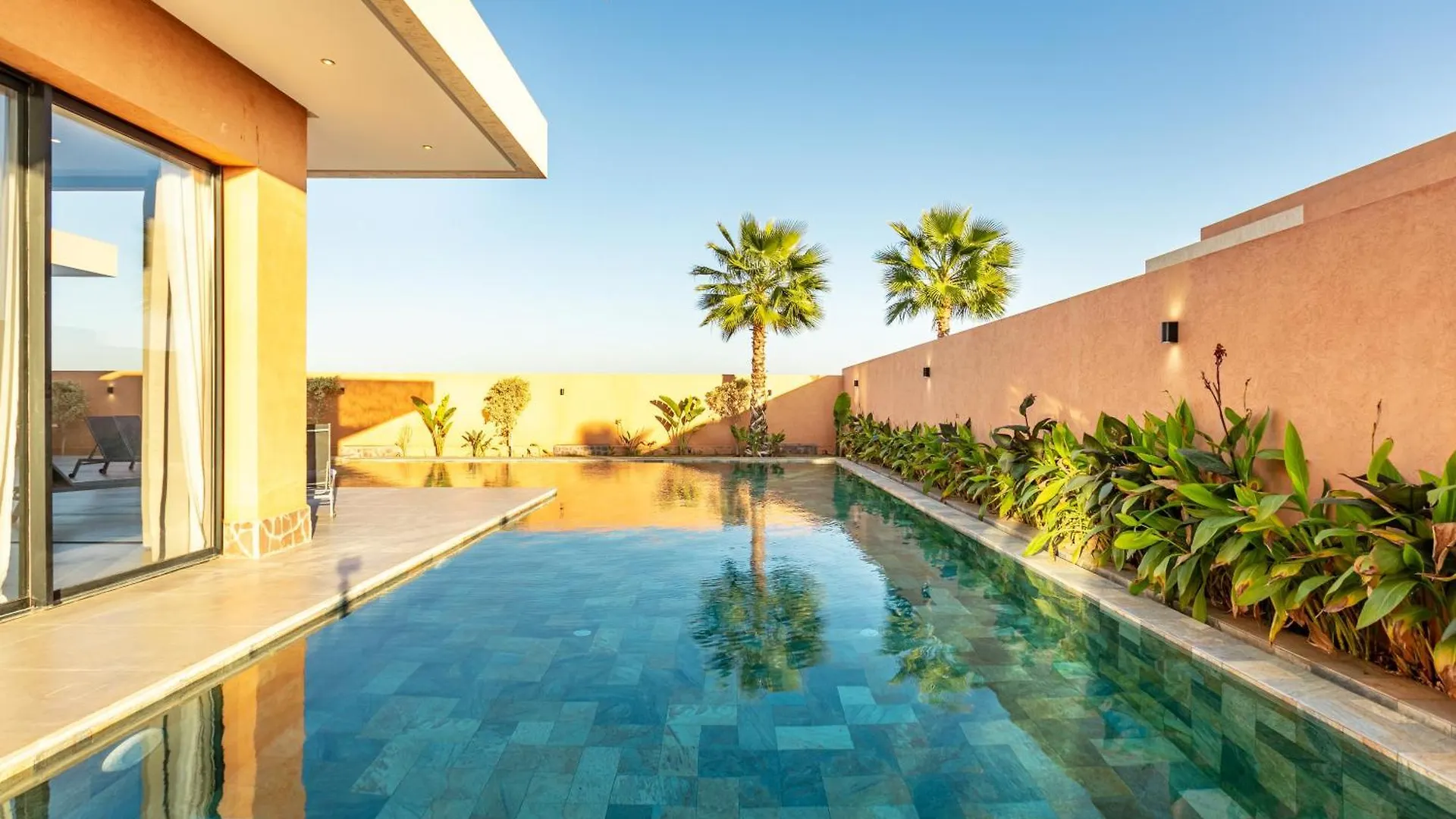 Villa Perle Rouge, Piscine , Cuisiniere, Billard, Playstation5 Marrakesh