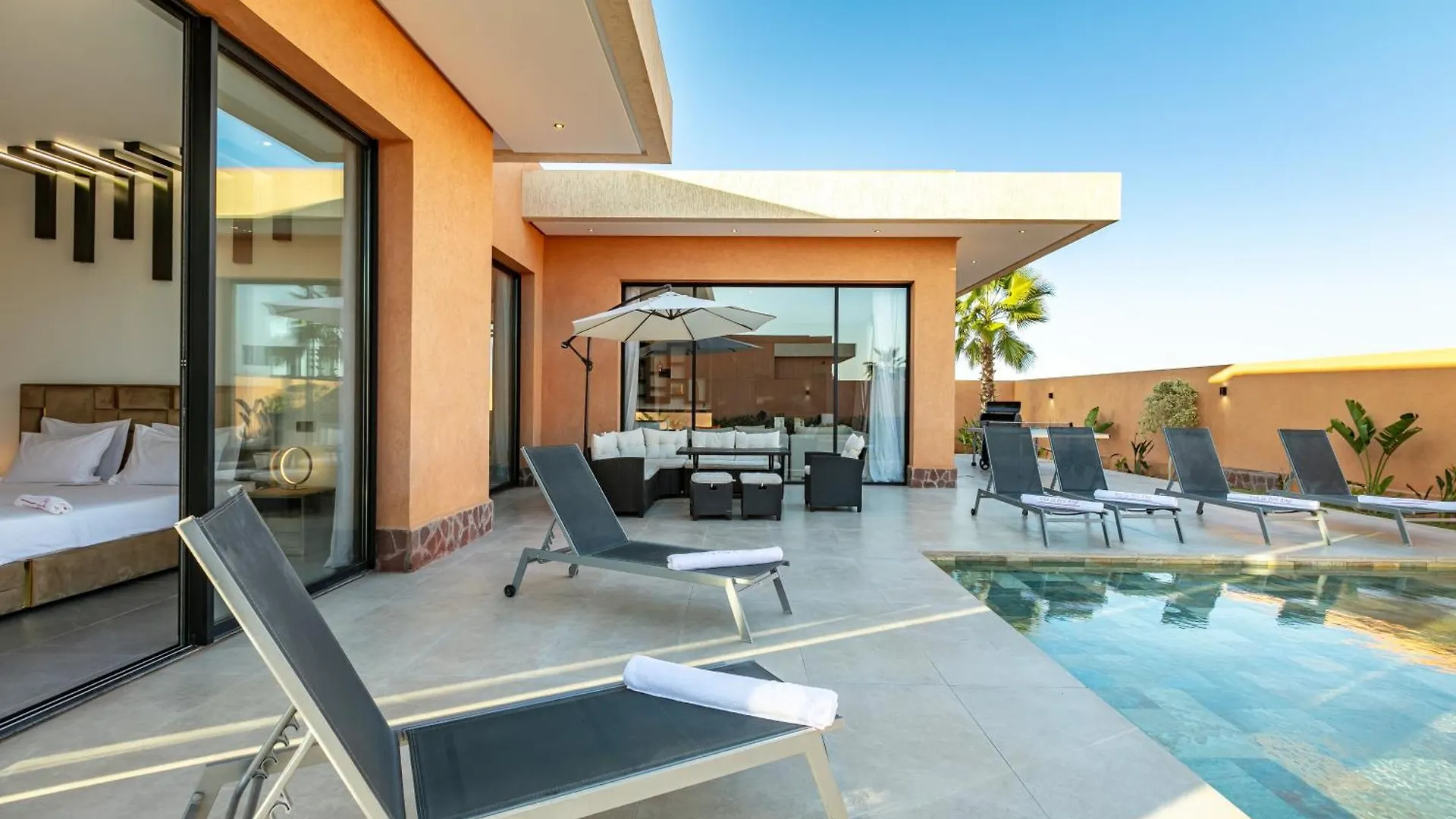 Villa Perle Rouge, Piscine , Cuisiniere, Billard, Playstation5 Marrakesh