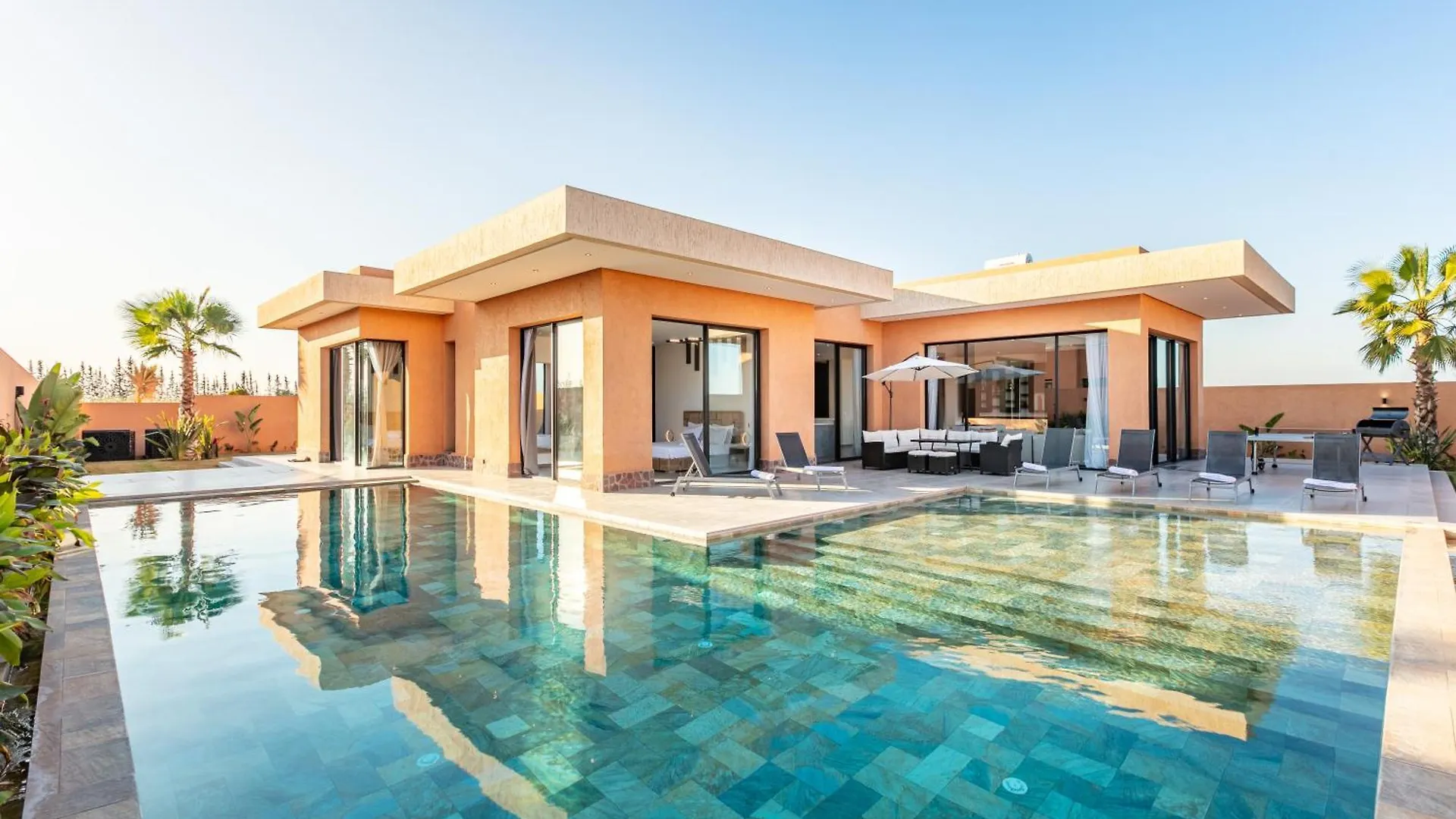 NEW, La Perle Rouge, Piscine chauffée, Personels Villa Marrakesh 0*,  Marocco
